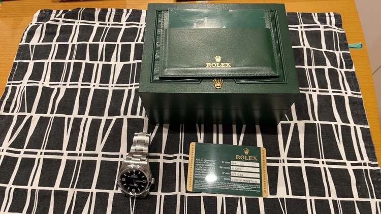 ロレックス エクスプローラー z77128（高級時計）の商品画像 - 査定依頼日：2025年12月27日 - 最高査定価格：1,400,000円