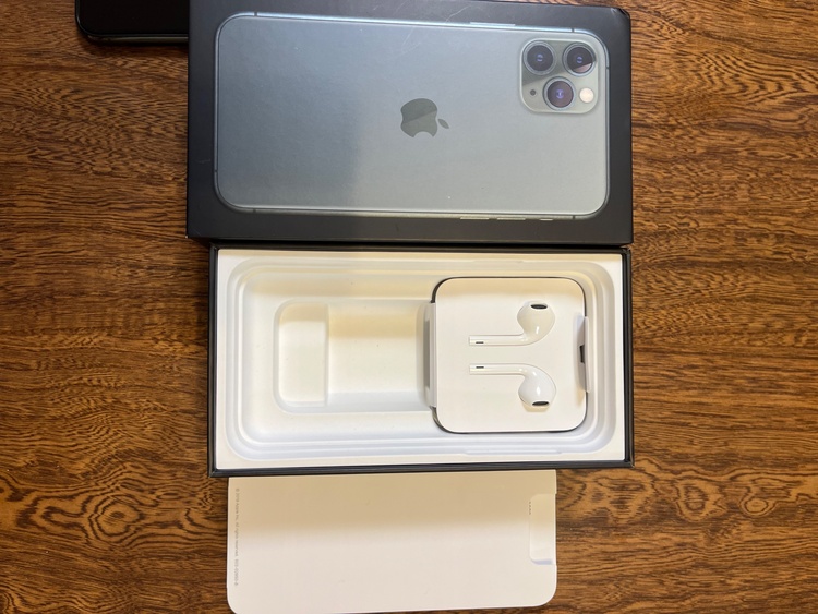 iPhone11Pro 64GB ミッドナイトグリーン（スマホ）の商品画像 - 査定依頼日：2026年8月21日 - 最高査定価格：22,500円