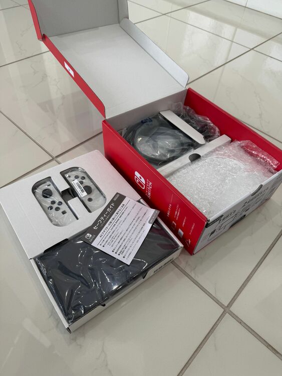 スイッチ有機ELモデル（ゲーム機本体・ゲームソフト）の商品画像 - 査定依頼日：2025年8月6日 - 最高査定価格：12,000円