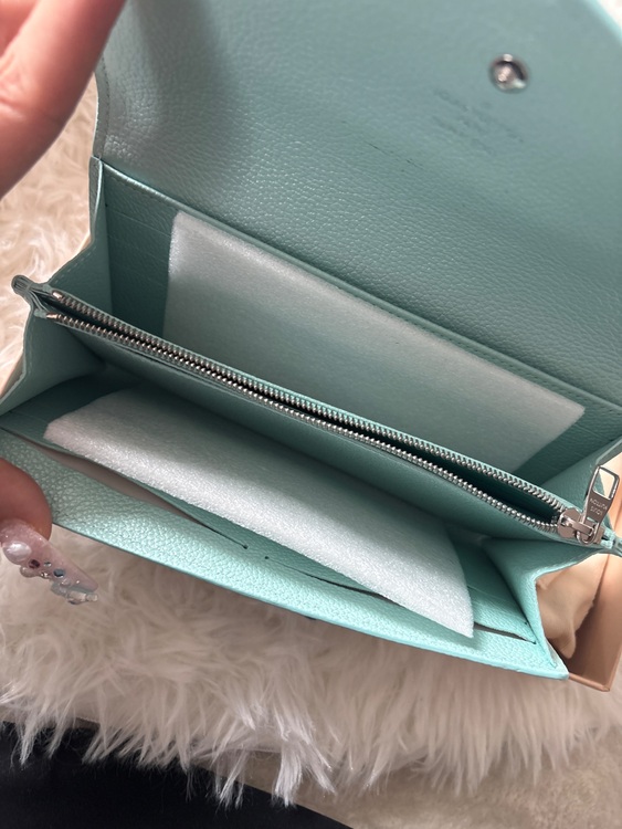 ポルトフォイユサラ（ブランド財布・小物）の商品画像 - 査定依頼日：2025年9月30日 - 最高査定価格：65,000円