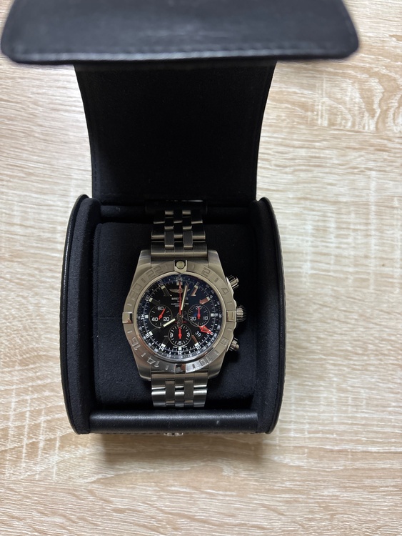 ブライトリング クロノマット S041B48Pa（高級時計）の商品画像 - 査定依頼日：2025年12月30日 - 最高査定価格：420,000円