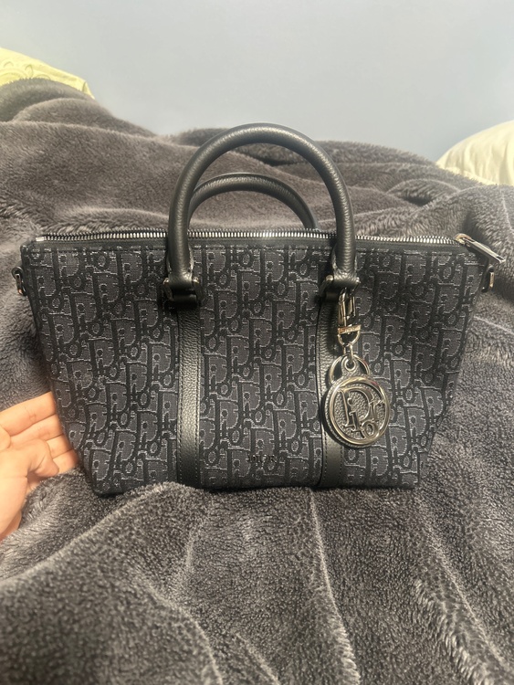 Weekender 25バッグディオールオブリーク メタリックジャカード（ブランドバッグ）の商品画像 - 査定依頼日：2025年12月9日 - 最高査定価格：250,000円