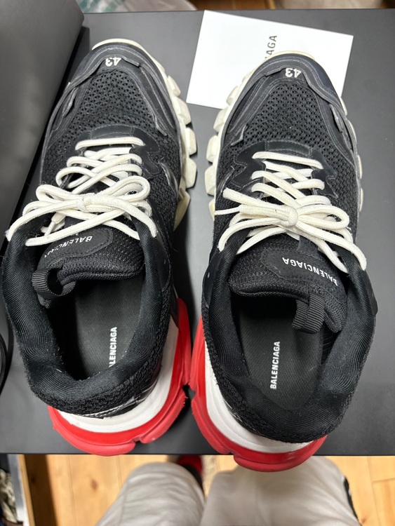 バレンシアガ  （ブランドバッグ）の商品画像 - 査定依頼日：2025年11月9日 - 最高査定価格：30,000円