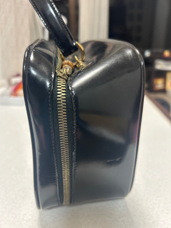 コスメポーチ　黒（ブランドバッグ）の商品画像 - 査定依頼日：2025年12月19日 - 最高査定価格：15,000円