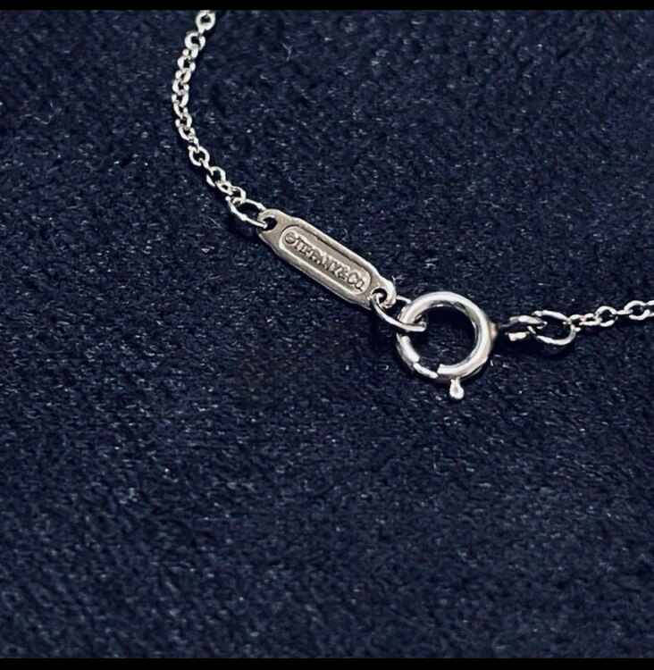 ティファニービクトリアスモール（金・貴金属）の商品画像 - 査定依頼日：2025年4月22日 - 最高査定価格：115,000円