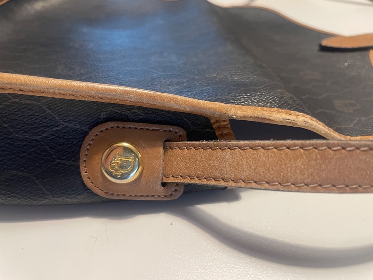 ディオール  （ブランドバッグ）の商品画像 - 査定依頼日：2026年3月25日 - 最高査定価格：7,000円