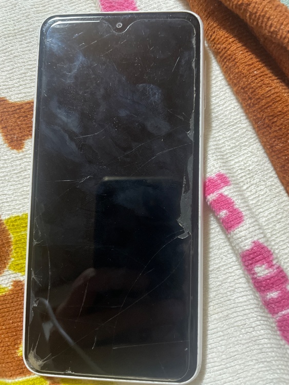 Galaxy Galaxy A23 シリーズ au（スマホ）の商品画像 - 査定依頼日：2026年9月30日 - 最高査定価格：1,000円
