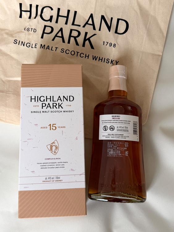  ハイランドパーク 15年 コンプレックス&リッチ 700ml 箱付き（お酒）の商品画像 - 査定依頼日：2026年3月19日 - 最高査定価格：5,500円