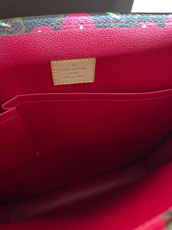 チェリーサックプラトートバッグ（ブランドバッグ）の商品画像 - 査定依頼日：2025年12月10日 - 最高査定価格：320,000円