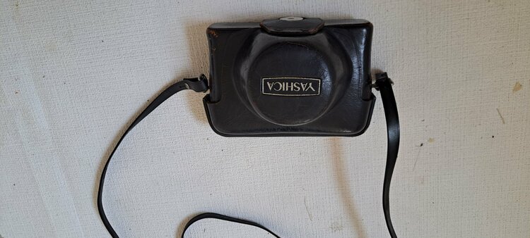 ヤシカエレクトロ35（カメラ）の商品画像 - 査定依頼日：2026年1月15日 - 最高査定価格：2,000円