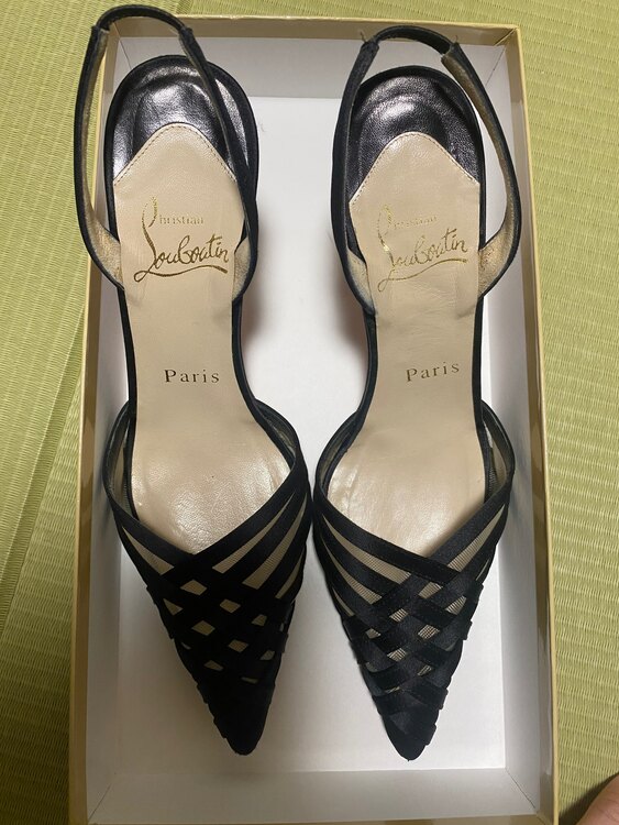 ルブタン　ヒールサンダル（古着・ファッション）の商品画像 - 査定依頼日：2024年11月17日 - 最高査定価格：1,000円