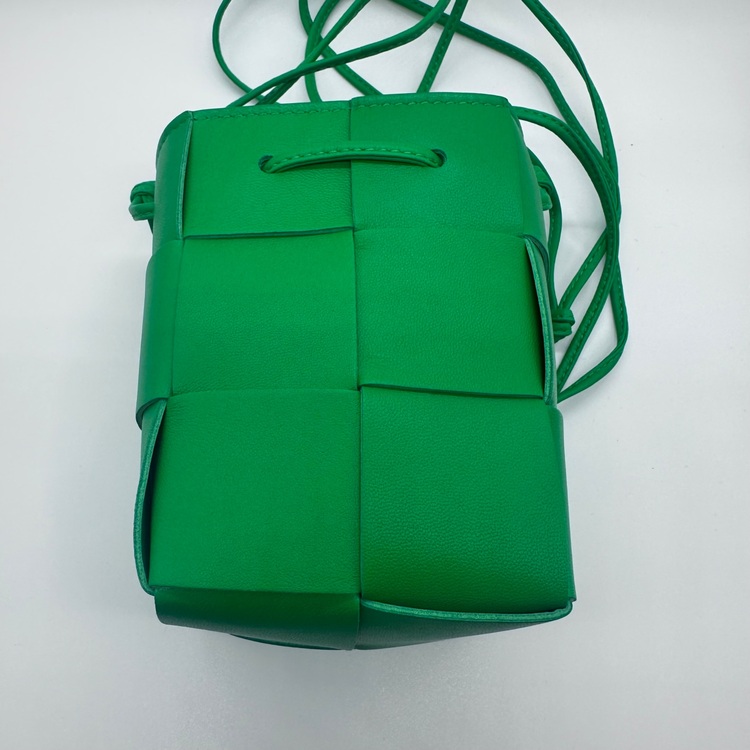 カセットミニ（ブランドバッグ）の商品画像 - 査定依頼日：2025年9月17日 - 最高査定価格：60,000円