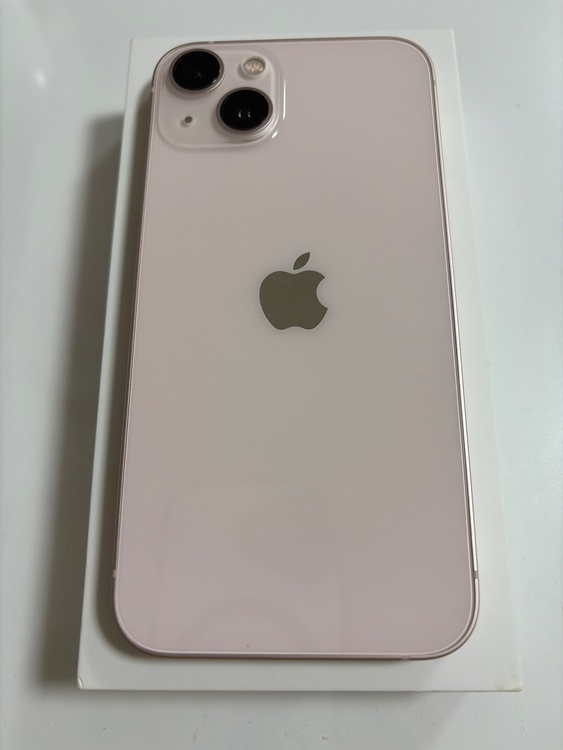 iPhone iPhone 13 256GB SIMフリー（スマホ）の商品画像 - 査定依頼日：2026年8月29日 - 最高査定価格：37,000円