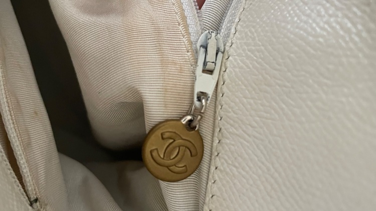 ココマーク　レザー　べっこうハンドル　ハンドバッグ（ブランドバッグ）の商品画像 - 査定依頼日：2025年7月11日 - 最高査定価格：90,000円