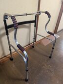 アルミ歩行器ミニタイプ（介護用品）の商品画像 - 査定依頼日：2025年10月6日 - 最高査定価格：2,000円