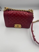 シャネル  ショルダーバッグ ボーイシャネル20 赤（ブランドバッグ）の商品画像 - 査定依頼日：2026年4月7日 - 最高査定価格：100,000円