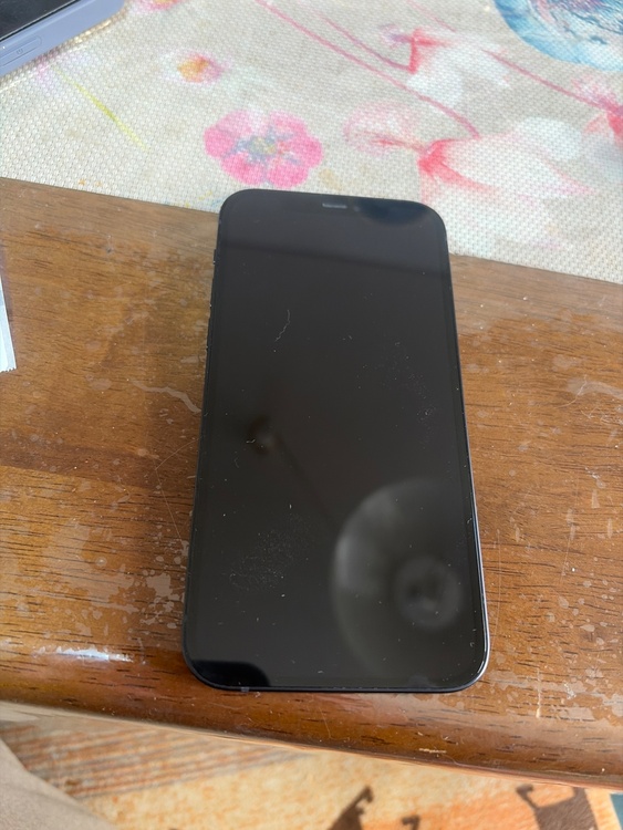 iPhone 12 128GB SIMフリー（スマホ）の商品画像 - 査定依頼日：2026年1月31日 - 最高査定価格：28,000円