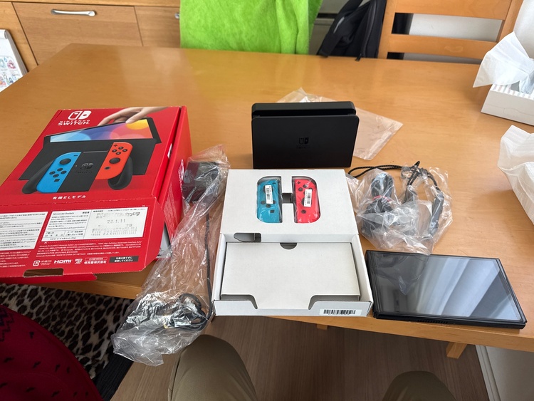 Nintendo Switch（有機ELモデル）Joy-Con（L）ネオンブルー（ゲーム機本体・ゲームソフト）の商品画像 - 査定依頼日：2025年12月9日 - 最高査定価格：19,000円