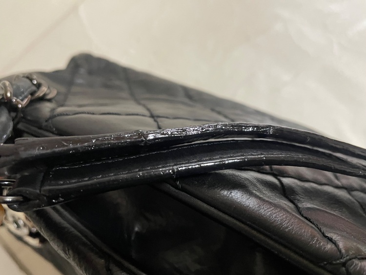 マドモアゼル　カーフショルダー　ブラック（ブランドバッグ）の商品画像 - 査定依頼日：2025年10月25日 - 最高査定価格：150,000円