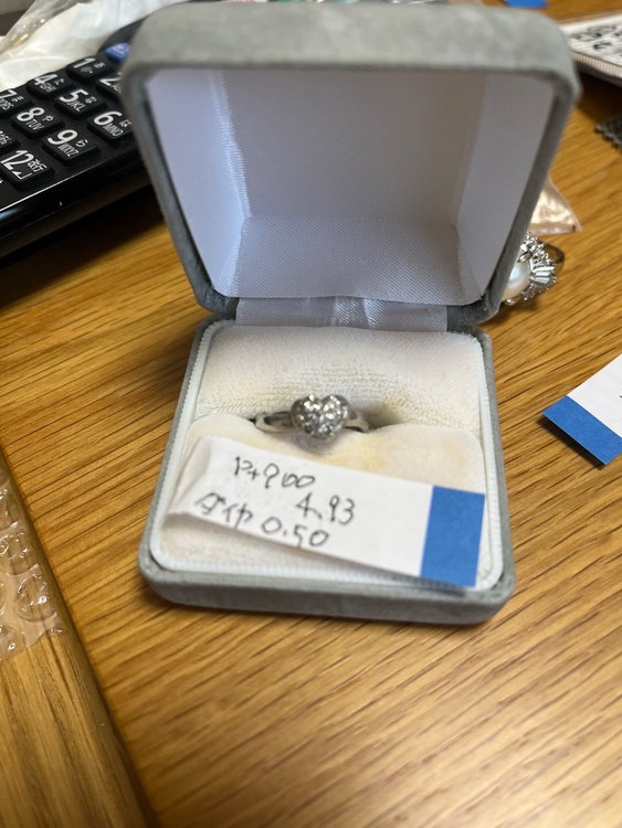 宝石（金・貴金属）の商品画像 - 査定依頼日：2026年3月24日 - 最高査定価格：281,000円