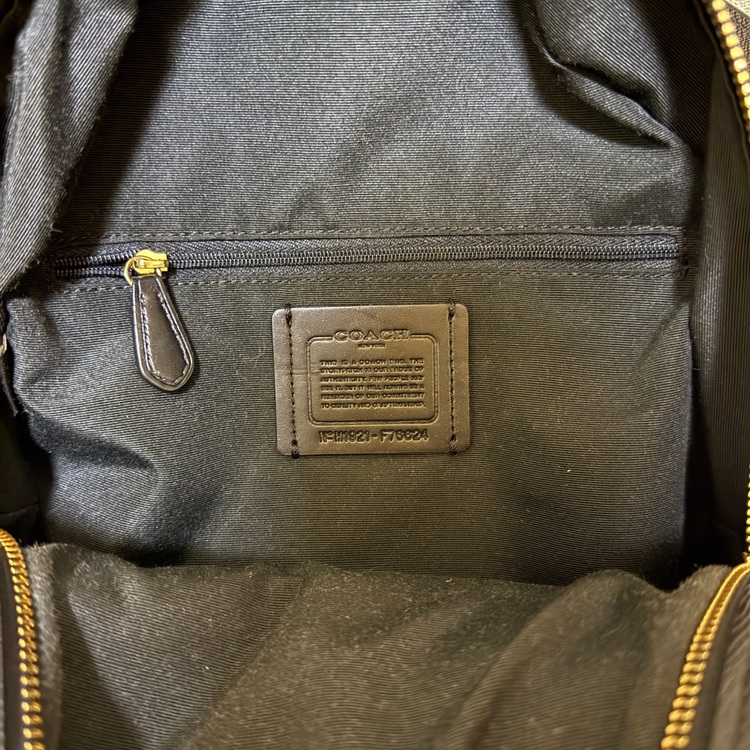 リュック（ブランドバッグ）の商品画像 - 査定依頼日：2025年9月1日 - 最高査定価格：3,500円