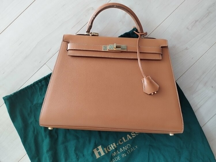 ハイクラス　ケリーバッグ（ブランドバッグ）の商品画像 - 査定依頼日：2025年12月7日 - 最高査定価格：13,000円