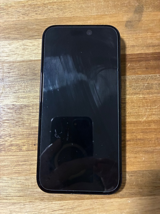 iPhone iPhone 15 128GB Softbank（スマホ）の商品画像 - 査定依頼日：2026年5月27日 - 最高査定価格：63,000円