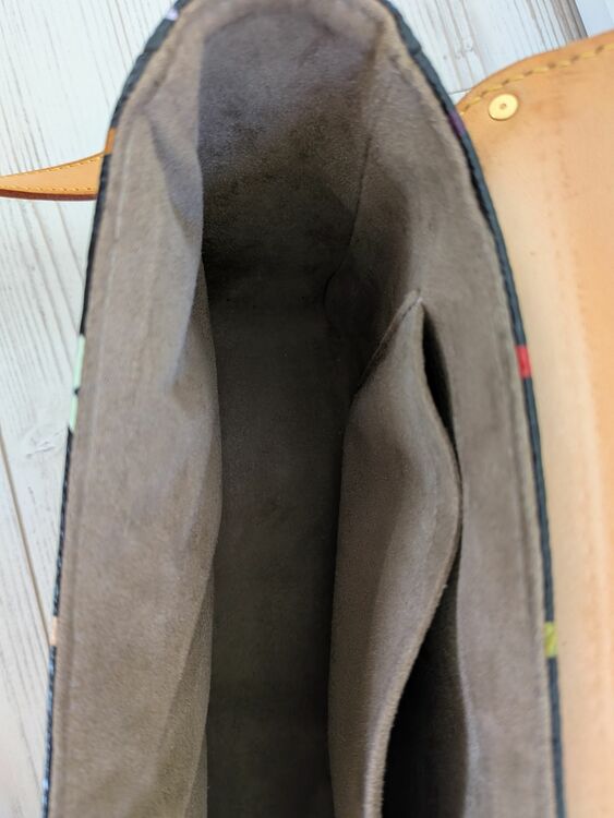 ルイヴィトン マルチカラー （ブランドバッグ）の商品画像 - 査定依頼日：2025年8月15日 - 最高査定価格：100,000円