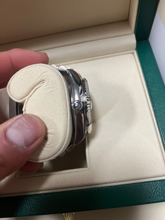 ロレックス スカイドゥエラー 33693（高級時計）の商品画像 - 査定依頼日：2025年7月23日 - 最高査定価格：3,050,000円