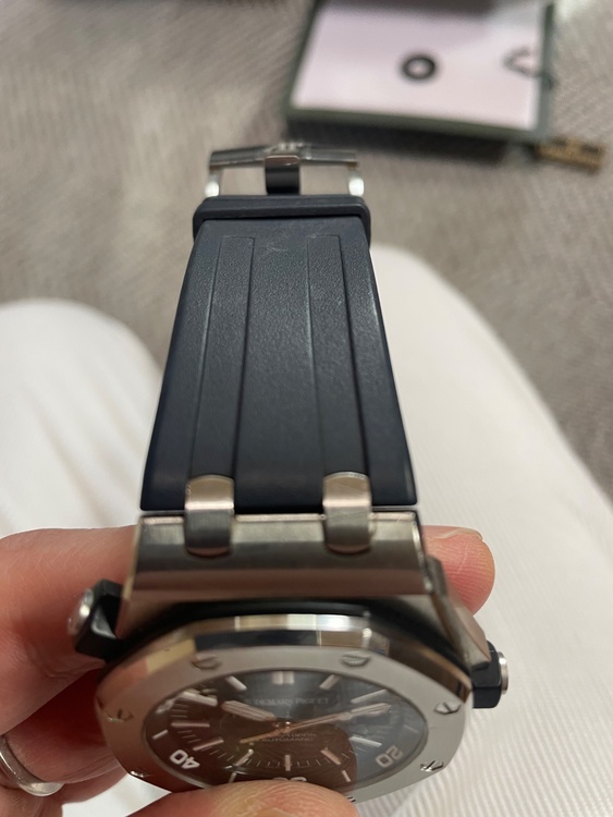 オーデマピゲ ロイヤルオークオフショア 1570（高級時計）の商品画像 - 査定依頼日：2026年2月19日 - 最高査定価格：2,550,000円