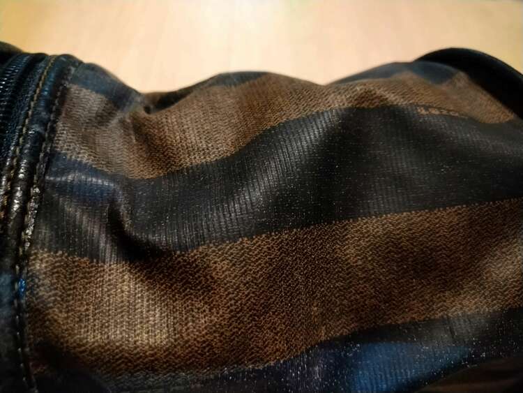 フェンディ  （ブランドバッグ）の商品画像 - 査定依頼日：2025年5月10日 - 最高査定価格：20,000円