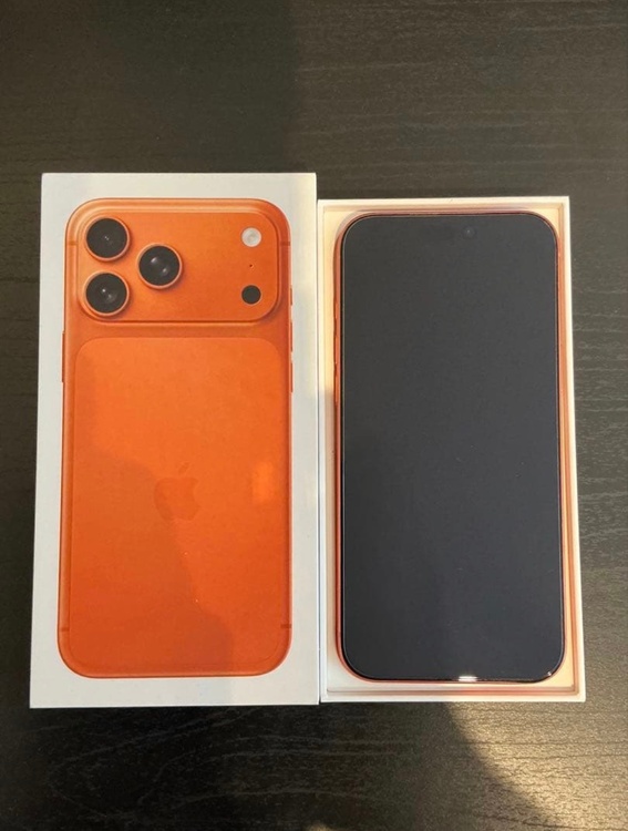 iPhone iPhone 17 Pro Max 256GB SIMフリー（スマホ）の商品画像 - 査定依頼日：2026年10月21日 - 最高査定価格：164,000円