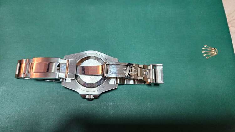 ロレックス GMTマスター 126710BLNR（高級時計）の商品画像 - 査定依頼日：2025年3月1日 - 最高査定価格：2,360,000円