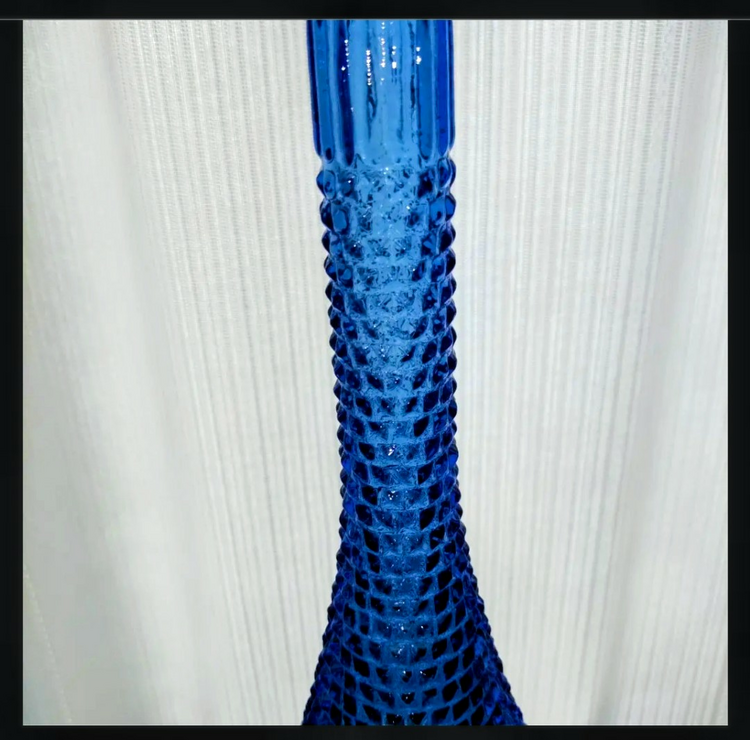 ガラス ホブネイル装飾 デキャンタ（美術品・骨董品）の商品画像 - 査定依頼日：2026年5月31日 - 最高査定価格：3,000円
