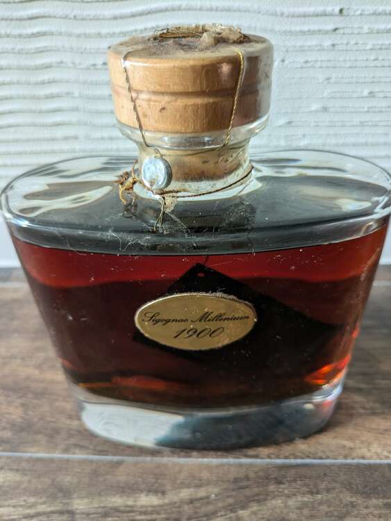 Baron de Sigognac, Millenium 1900（お酒）の商品画像 - 査定依頼日：2025年1月28日 - 最高査定価格：5,000円