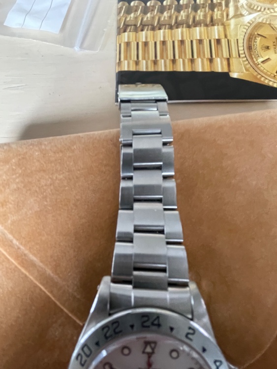 ロレックス エクスプローラー 1657（高級時計）の商品画像 - 査定依頼日：2026年2月7日 - 最高査定価格：1,400,000円