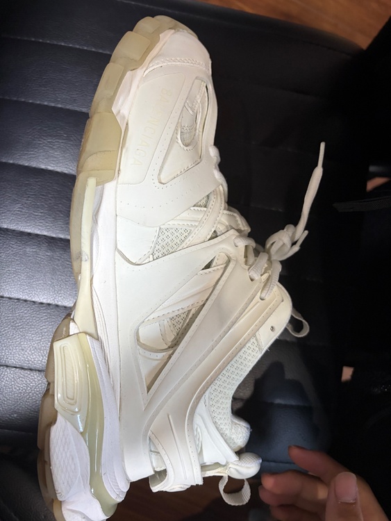 バレンシアガ  （ブランドバッグ）の商品画像 - 査定依頼日：2025年12月12日 - 最高査定価格：25,000円