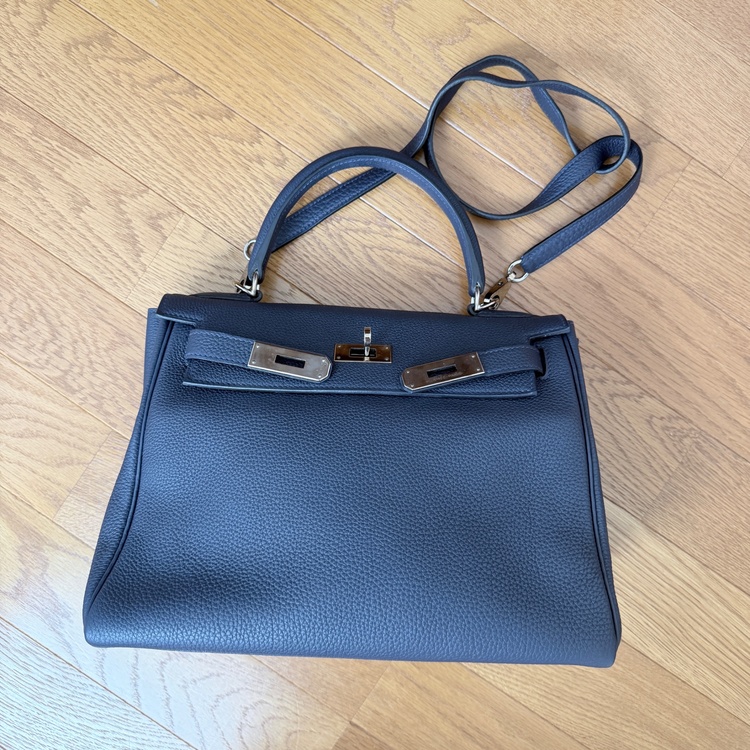 HERMES エルメス ケリー 内縫い ネイビーシルバー金具　28（ブランドバッグ）の商品画像 - 査定依頼日：2026年9月21日 - 最高査定価格：2,000,000円