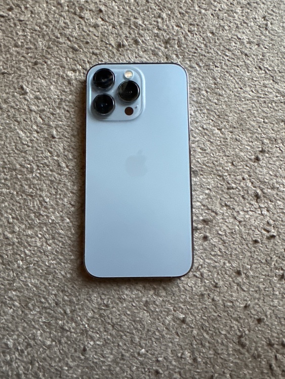 iPhone 13 Pro 256GB SIMフリー（スマホ）の商品画像 - 査定依頼日：2026年3月29日 - 最高査定価格：49,000円