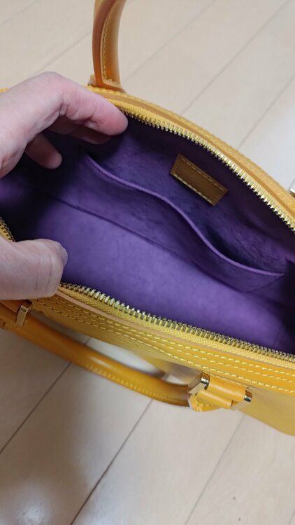 ジャスミン（ブランドバッグ）の商品画像 - 査定依頼日：2026年4月20日 - 最高査定価格：55,000円