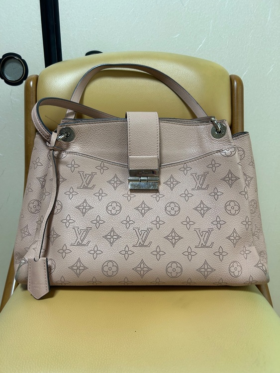 ルイヴィトンマヒナセーヴル（ブランドバッグ）の商品画像 - 査定依頼日：2025年8月16日 - 最高査定価格：150,000円