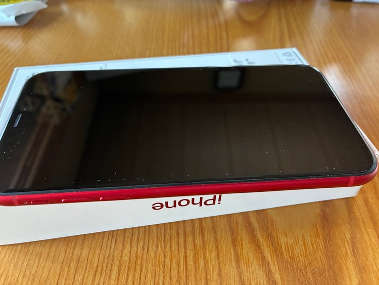 iPhone iPhone11 64GB au（スマホ）の商品画像 - 査定依頼日：2026年8月31日 - 最高査定価格：20,000円