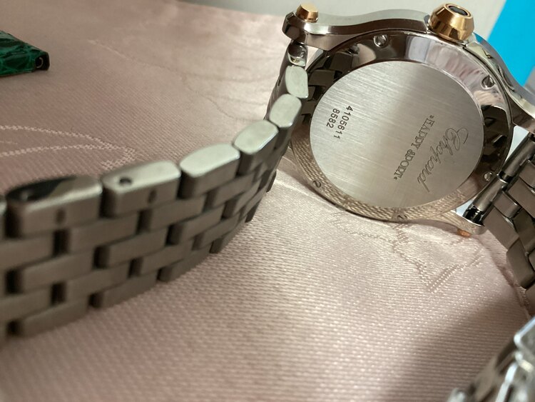 ショパール ハッピースポーツ 858（高級時計）の商品画像 - 査定依頼日：2025年4月25日 - 最高査定価格：780,000円