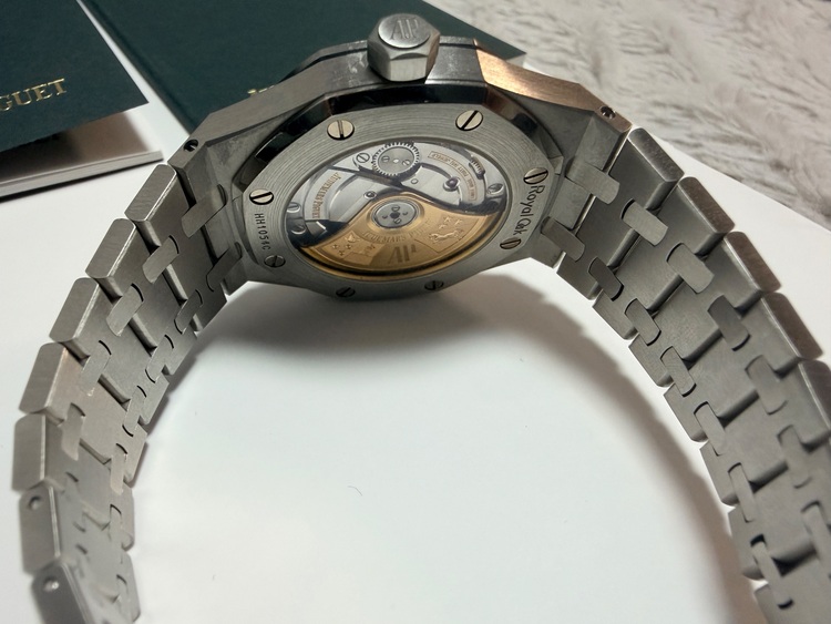 ロイヤルオーク（高級時計）の商品画像 - 査定依頼日：2025年11月22日 - 最高査定価格：5,100,000円