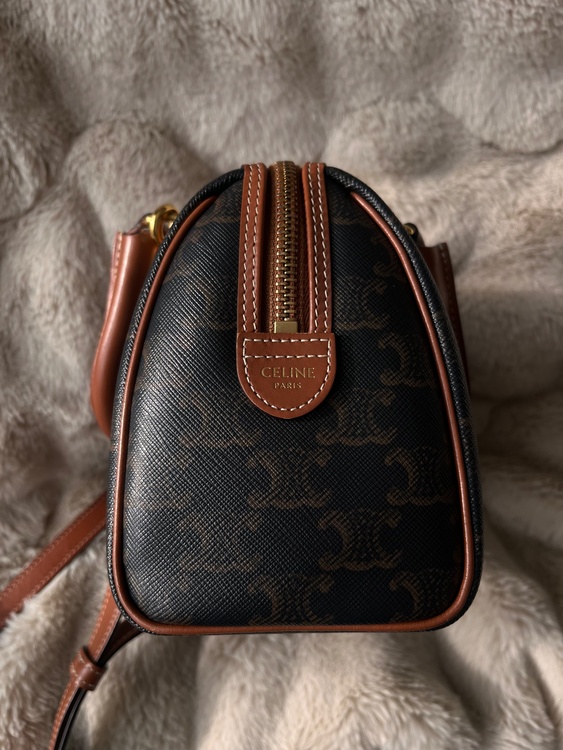 セリーヌ  （ブランドバッグ）の商品画像 - 査定依頼日：2025年12月9日 - 最高査定価格：150,000円