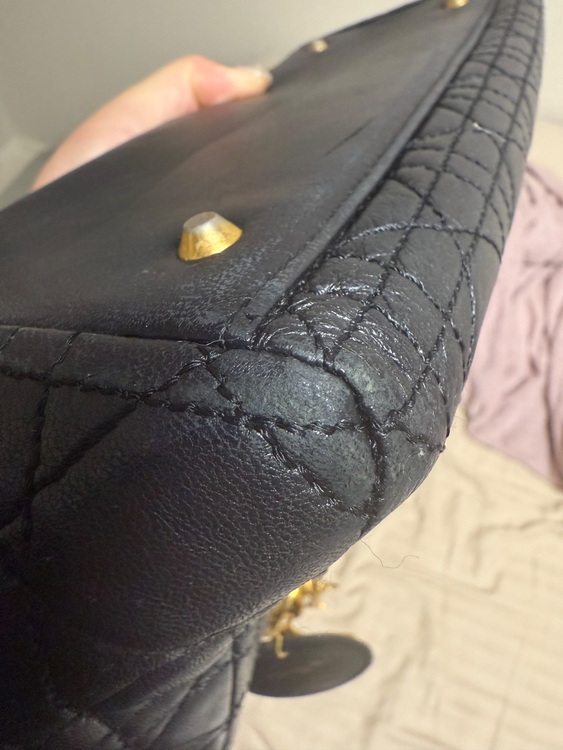 レディディオール　ミディアム　ラム（ブランドバッグ）の商品画像 - 査定依頼日：2025年8月28日 - 最高査定価格：150,000円