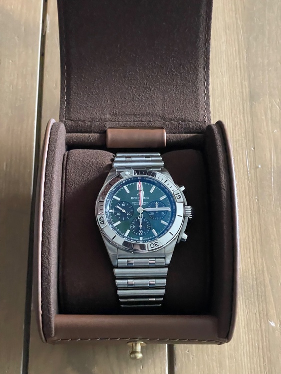 ブライトリング クロノマット ク B01 42 ベントレー グリーン（高級時計）の商品画像 - 査定依頼日：2026年3月24日 - 最高査定価格：640,000円