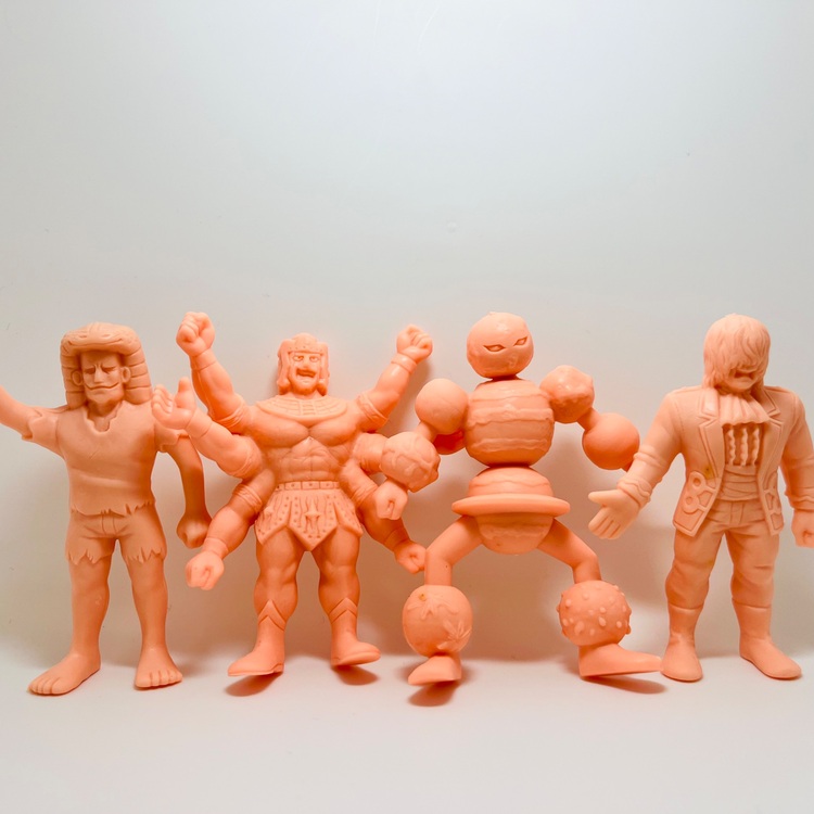 デカ消し24体セット（フィギュア・プラモデル）の商品画像 - 査定依頼日：2025年10月3日 - 最高査定価格：9,000円