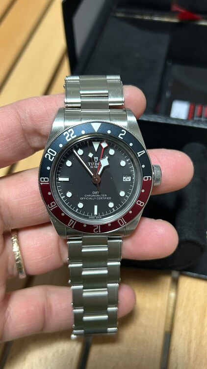 ブラックベイGMT（高級時計）の商品画像 - 査定依頼日：2025年3月26日 - 最高査定価格：400,000円