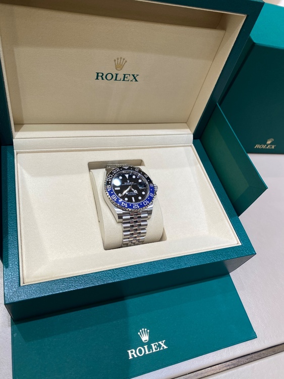 ロレックス GMTマスター （高級時計）の商品画像 - 査定依頼日：2025年12月8日 - 最高査定価格：2,980,000円